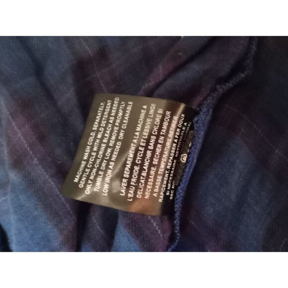 Volcom Womens Ombre Blue/Red Button Down Flannel Shirt Size Medium - Picture 9 of 9